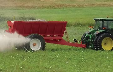8-ton crop row spreader